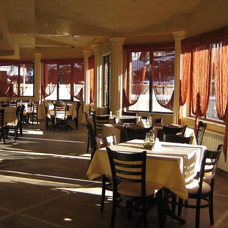 Family Hotel Yola Chepelare Exterior photo