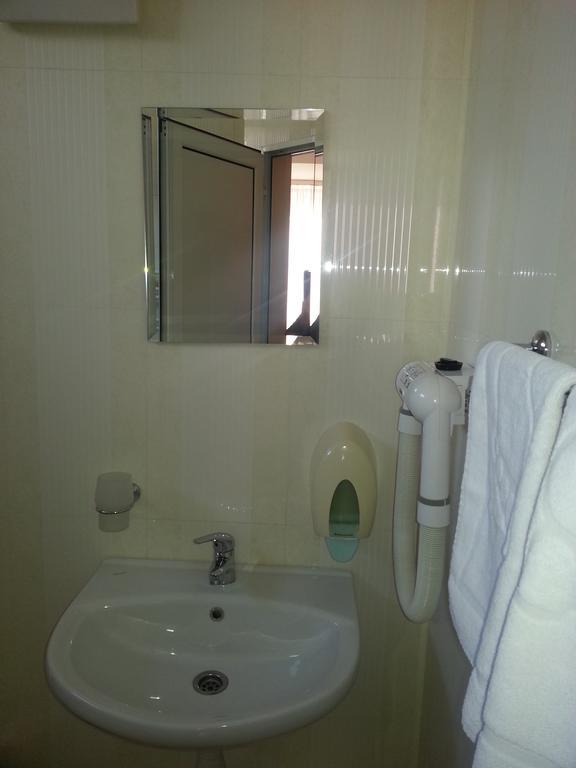 Family Hotel Yola Chepelare Room photo
