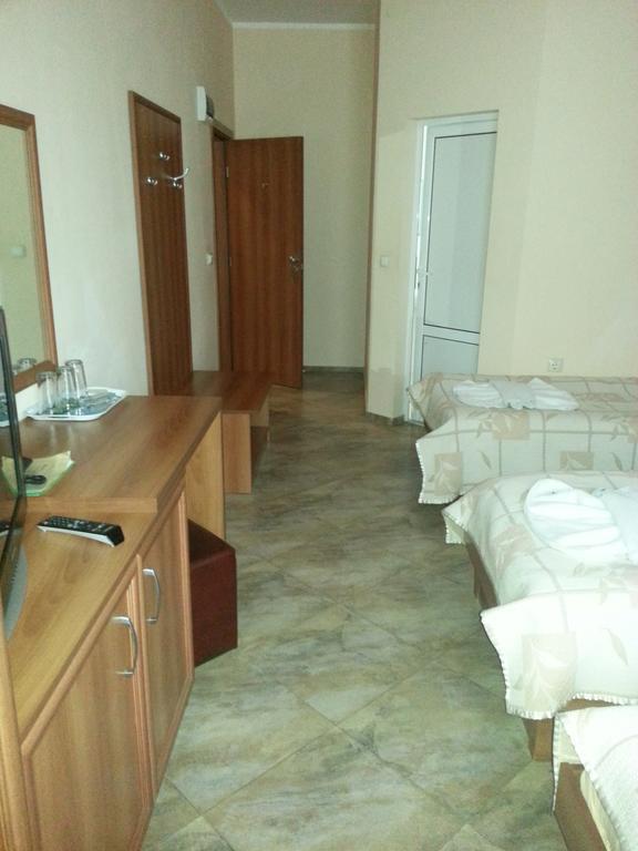 Family Hotel Yola Chepelare Room photo