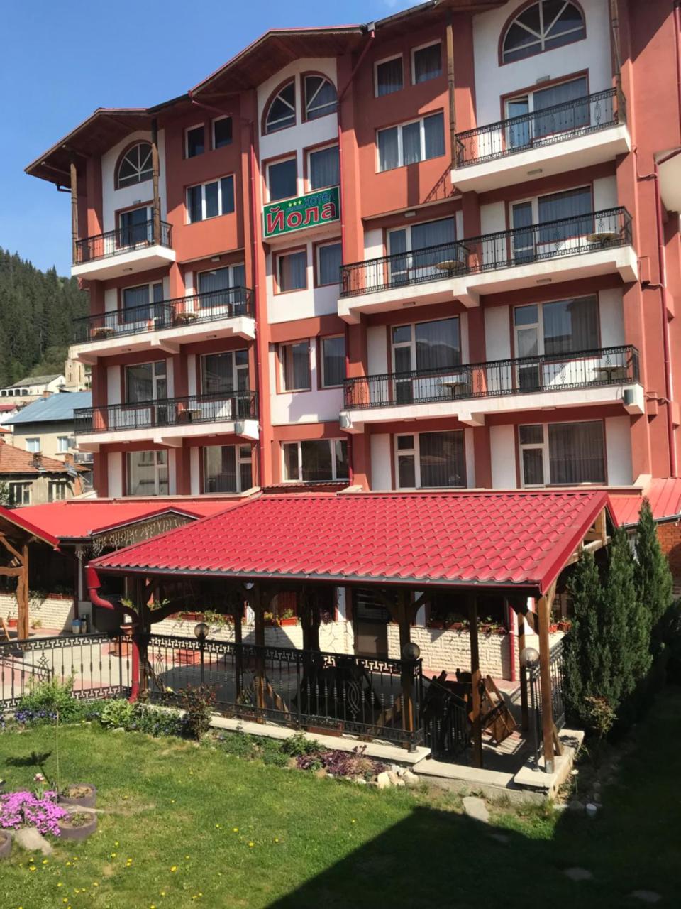 Family Hotel Yola Chepelare Exterior photo