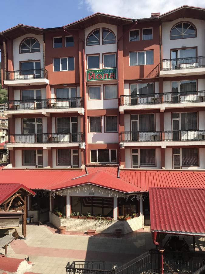 Family Hotel Yola Chepelare Exterior photo